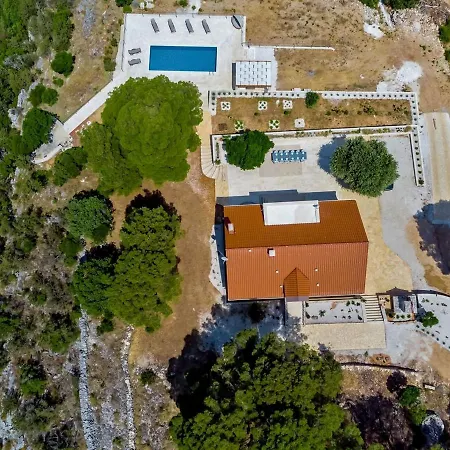 Luxury Castello Di Pietra With Private Pool Villa *