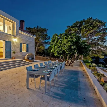 Luxury Castello Di Pietra With Private Pool Villa