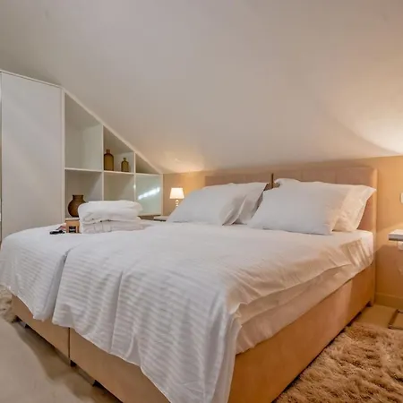 Luxury Castello Di Pietra With Private Pool Villa Pucisca