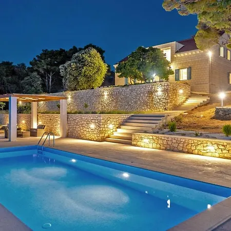 Luxury Castello Di Pietra With Private Pool Vila