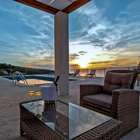 Villa Luxury Castello Di Pietra With Private Pool
